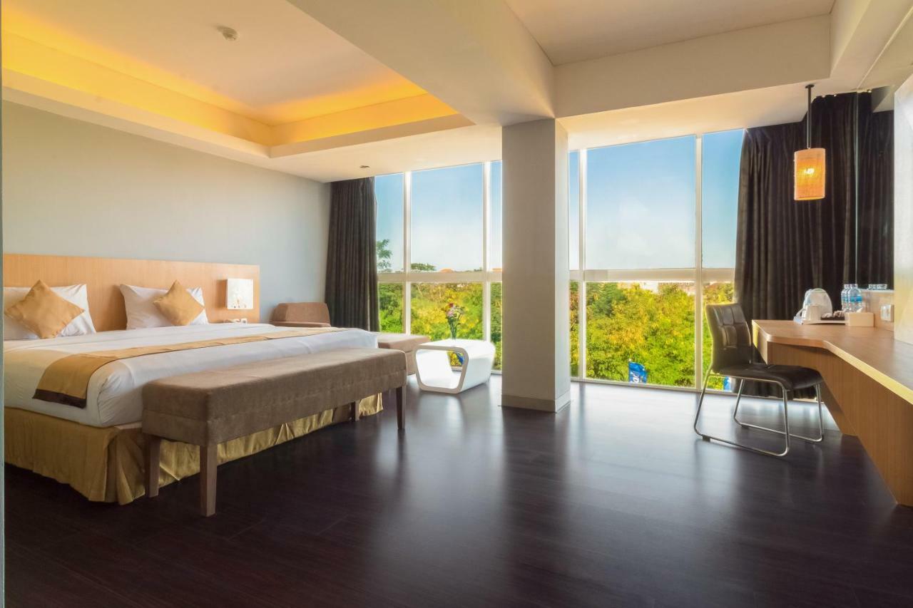 Kyriad Royal Seminyak Exteriér fotografie
